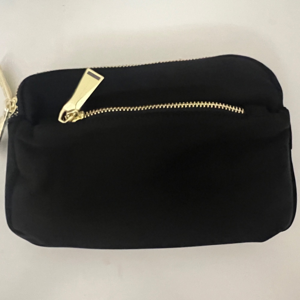 Sleek and Chic Fanny Pack.